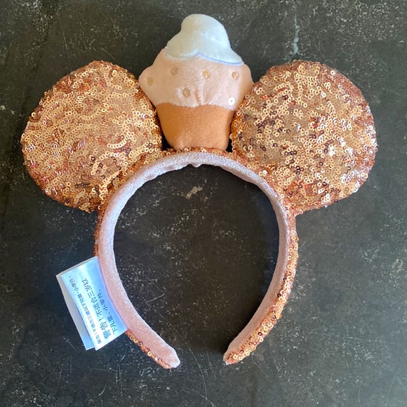Minnie Ears - 2019 EPCOT food and wine - Picture 2 of 2